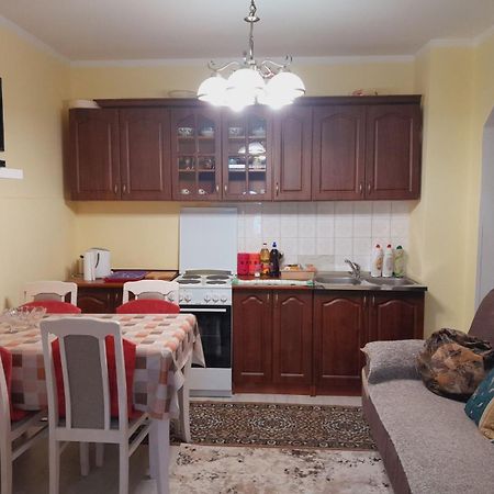 Apartman Radoman Cetynia Zewnętrze zdjęcie